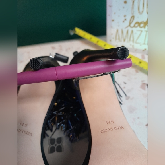 BCBG Beaded fringe heels size 8 - Picture 8 of 9